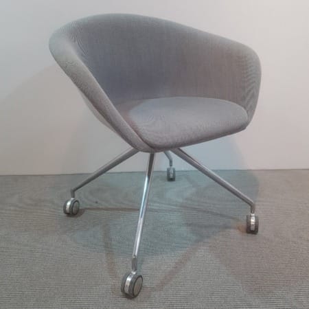 Stol Arper Duna 02 m hjul grå/borstat stål