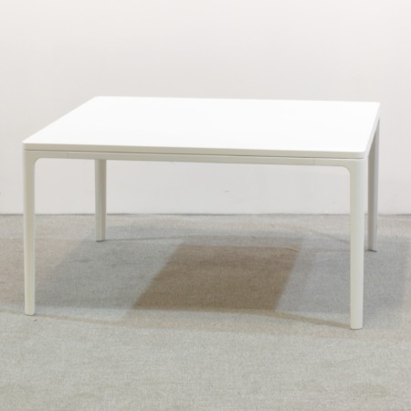 Bord Vitra Plate Table 700 700×700 H:370