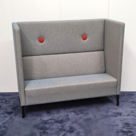 Tyst Soffa Mitab Mute 2 sits